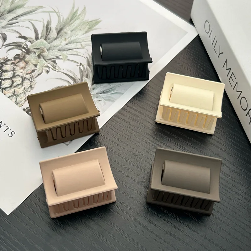 

Korea Hair Claws Crab Clamps Charm Solid Small Size Square geometry Hair Clips Crab Headdress Lady Hair Styling Tool Headwear