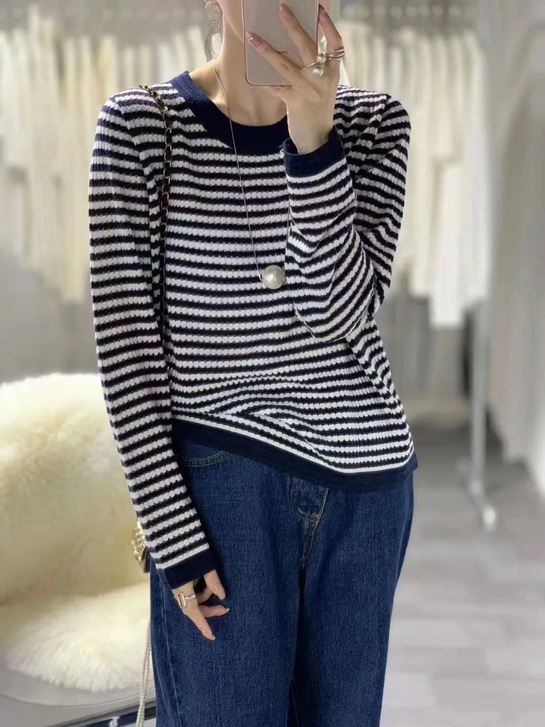 

Autumn and Winter New Pure Woolen Sweater Women's Round Neck Colored Loose Thickened Loose Cashmere Knitted Underlay Sweater