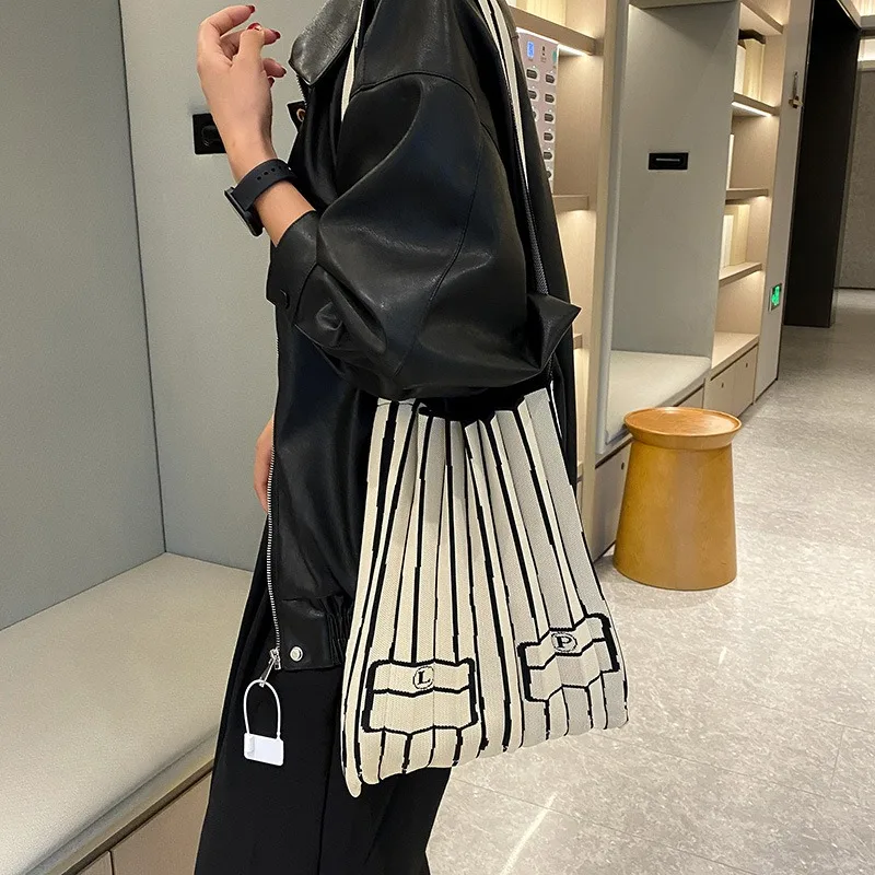 Knitted Shoulder Bag 2023 New Korean Style Simple Fashion Striped Plaid Mixed Colors Large Capacity Storage Bag Casual All-match