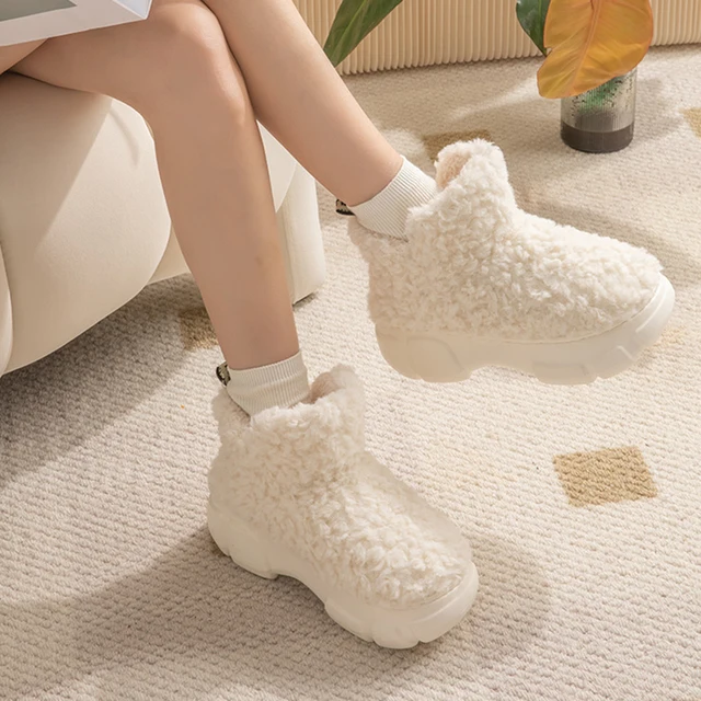 Super Mini Boots 2023 Luis Fashion Women Decorative Flat Heel Winter Thick  Sole Leather Warm Wool High Heel Snow Vuttonity 02 010 From Nnn112, $94.56