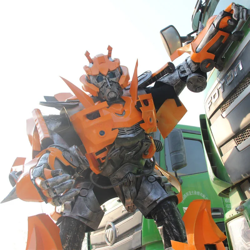 Рисунок 5 - Большой робот-трансформер Bandai