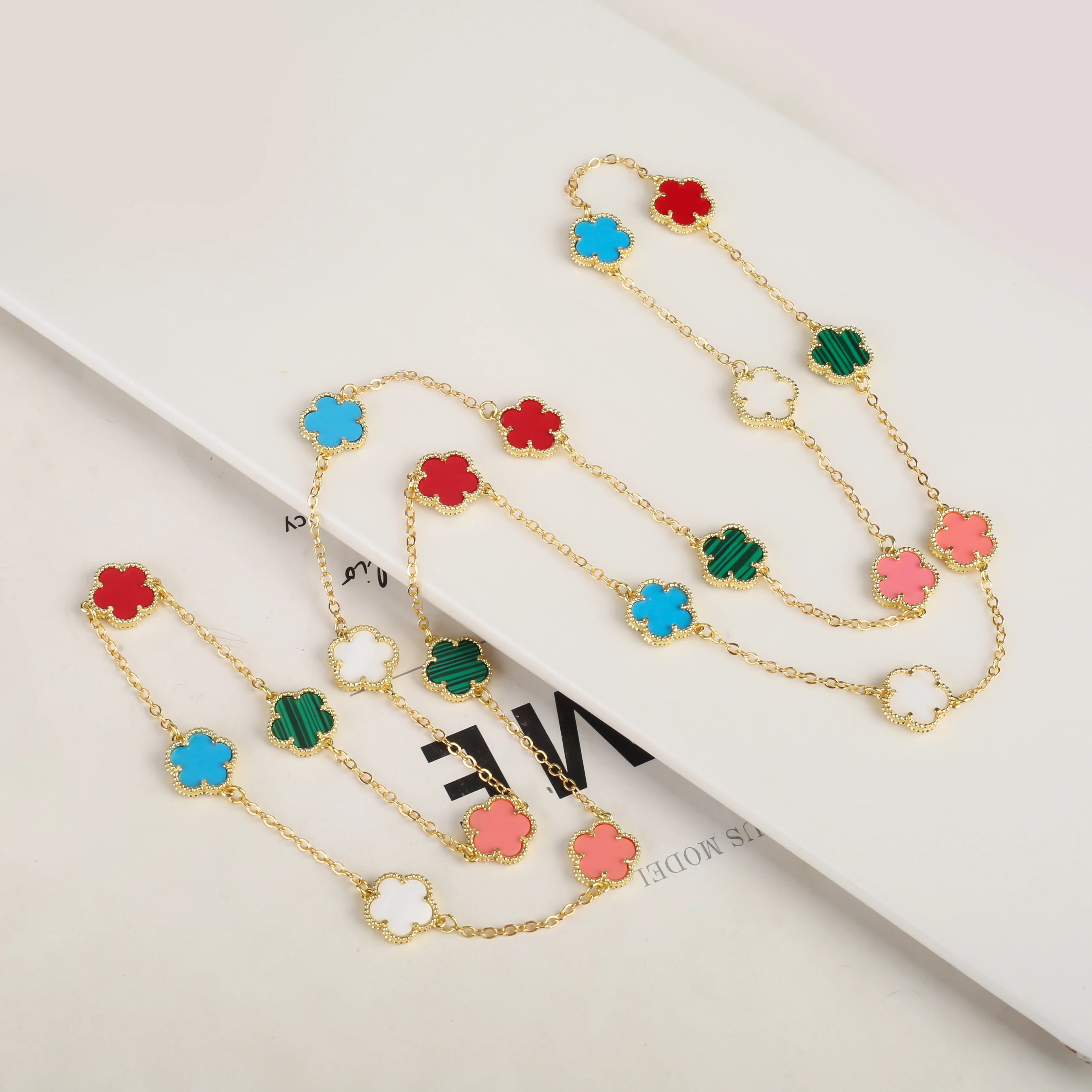 Natural Stone Shell Plant Five Leaf Flower Creative 20 Leaf Pendant Necklace Sweater Chain Women's Advanced Gift Clover