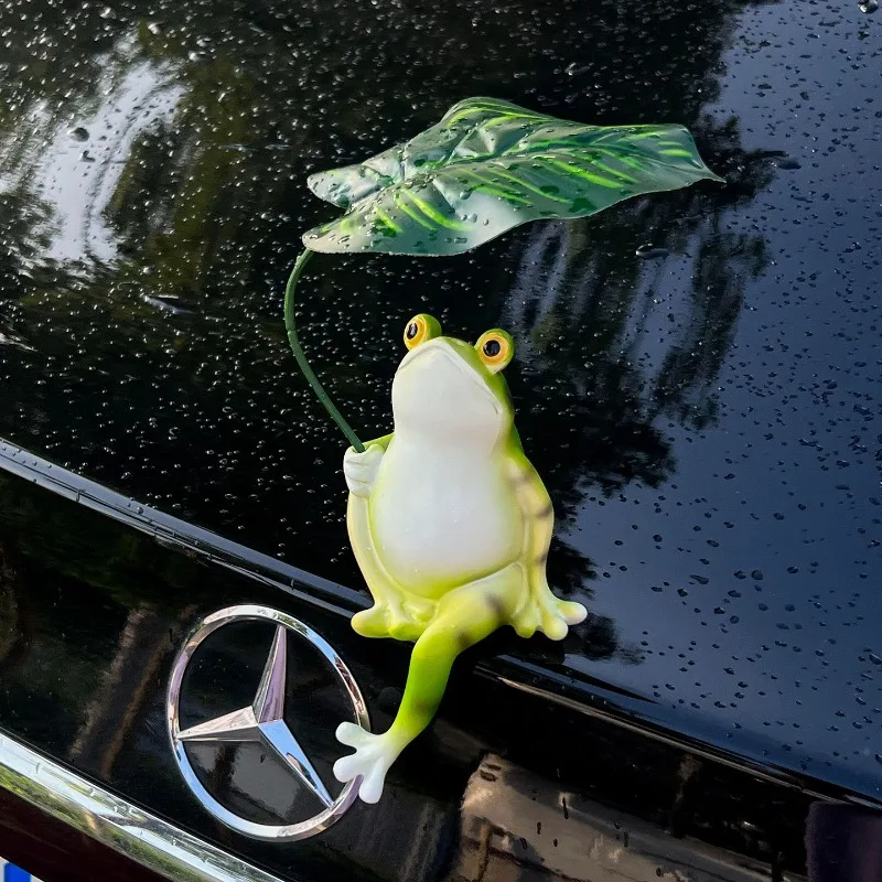 Cute Lazy Sitting Frog Car Ornament, Funny Frog Fishing Resin Doll Creative Auto Spoiler Trunk Dashboard Console Int