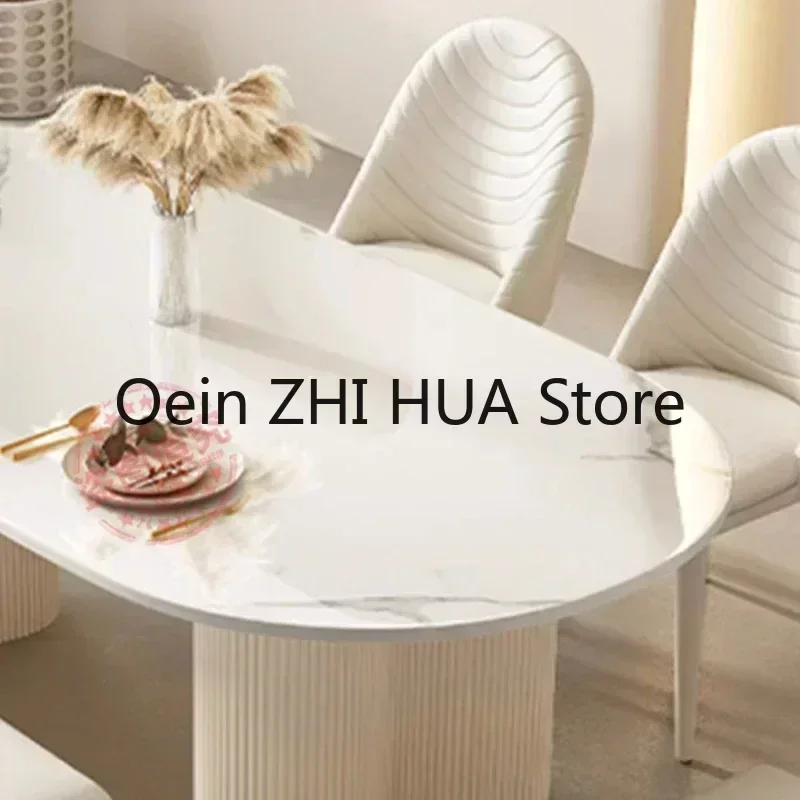 楕円形の大理石のダイニングテーブル,モダンなダイニング