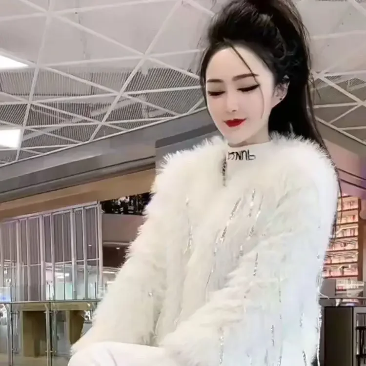 

Thicken Patchwork Faux Fur Coats Winter Warm Fake Furs Overcoats Slim Short V-collar Solid Color Women Casual Jacket T860
