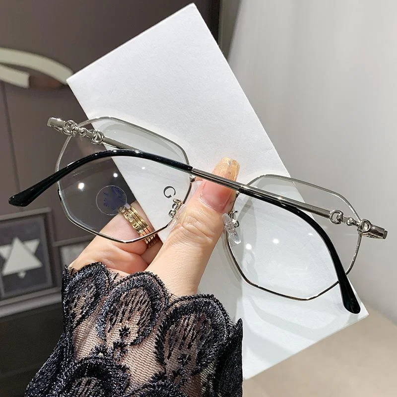 2023 New Hot Selling Color Changing Anti Blue Light Glasses Student Myopia Glasses Men's and Women's Glasses Frame Plain Face_voghion.com