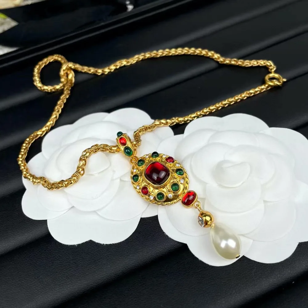 High Quality women's Jewelry Set. Top Medieval Jewelry, Original Designer Necklace. Red Gemstone Pearl Pendant Wedding Gift