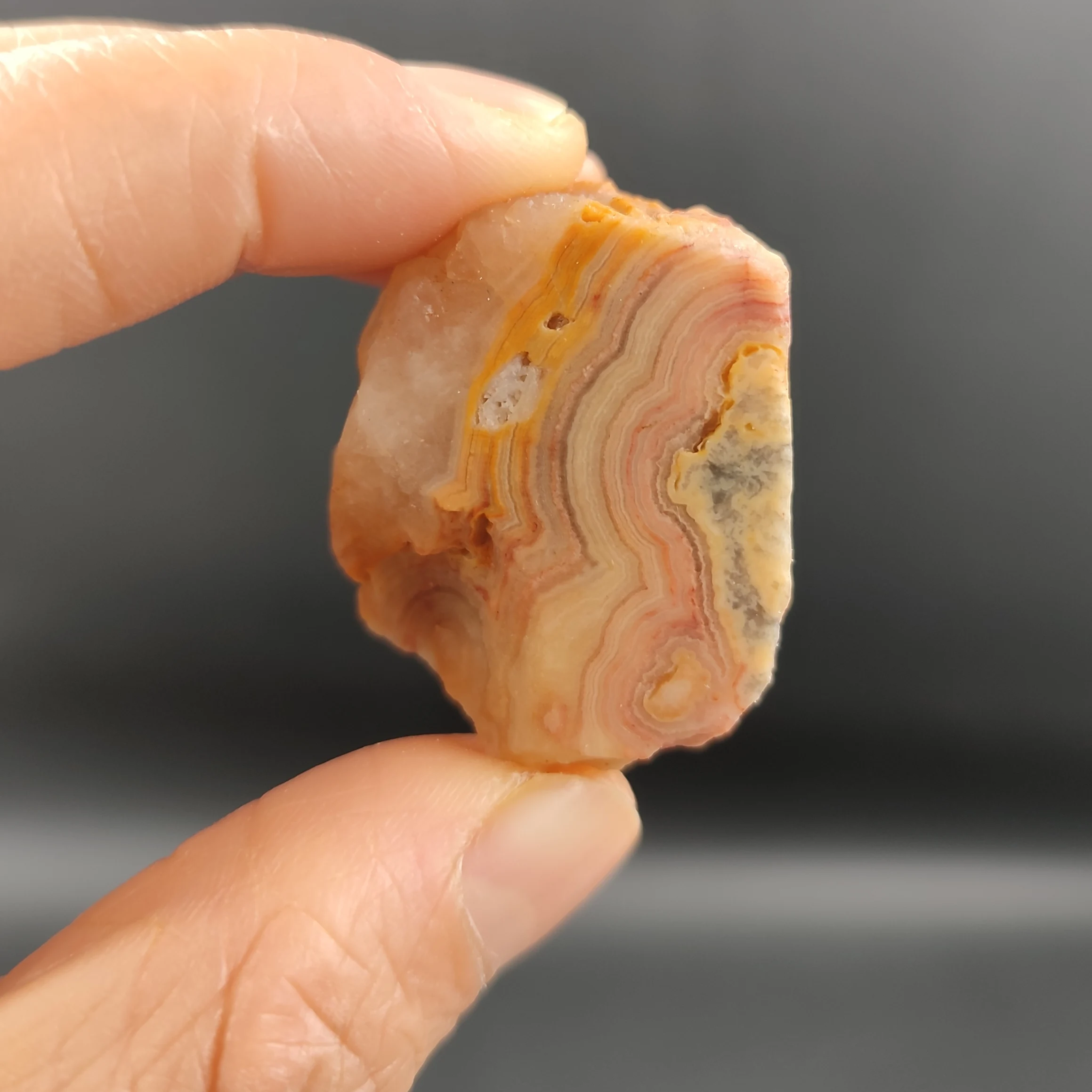 

1pc Natural Crazy Agate Raw Stone Rough Quartz Crystal Reiki Healing Rock Gemstone Mineral Specimen Aquarium Home Decoration