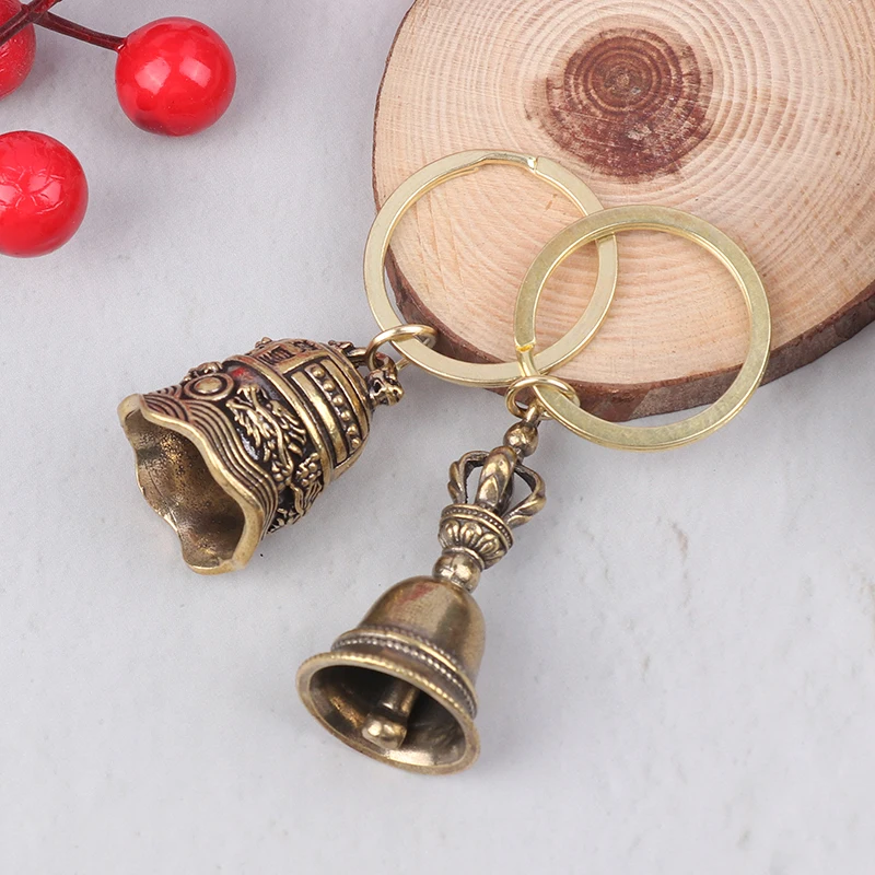 Retro Brass Handicraft Die-casting Drop Wind Bell Tibetan Bronze Bell Key Pendant Home Decor Antique Keyring Pendant 1pc