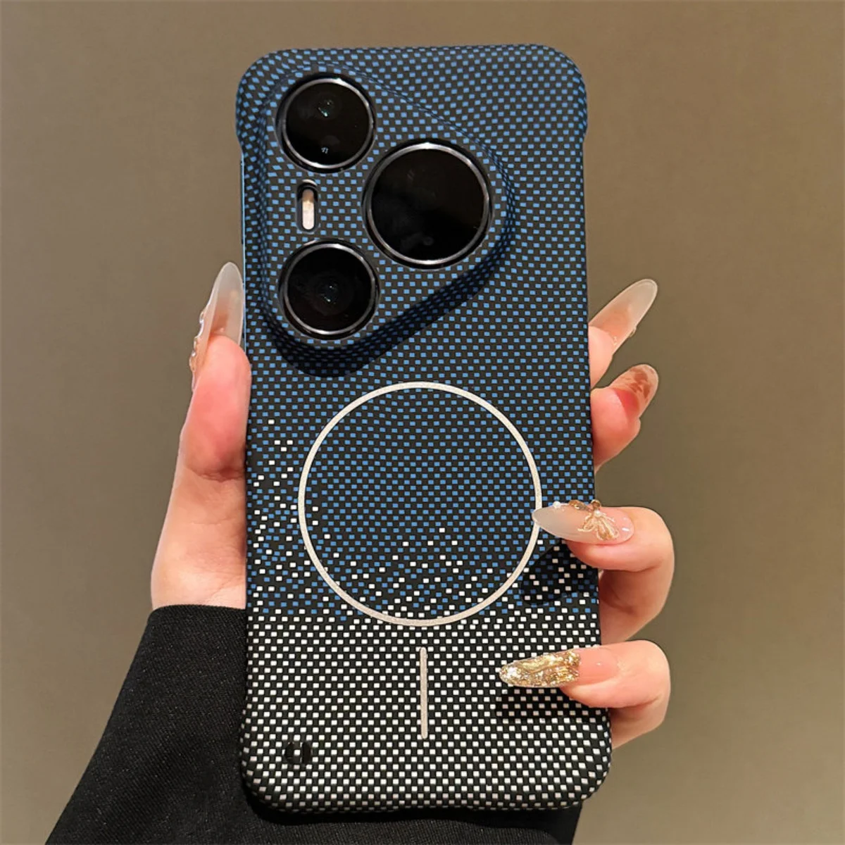 Frameless Kevlar Carbon Fiber Pattern Magnetic Case with MagSafe Charging Compatibility