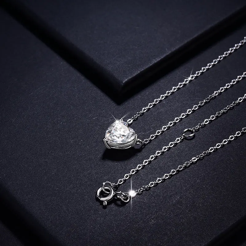 2 CT Heart Moissanite Pendant Necklace
