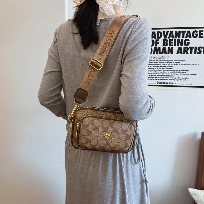 Borsa a Tracolla da Donna alla Moda, Nuova Borsa Quadrata in Morbida Pelle, Design di Lusso, Portafoglio e Porta Cellulare - immagine 2