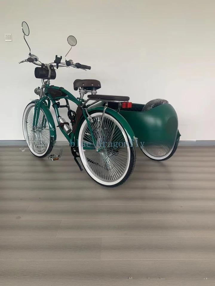 緑色の三輪車人力車 緑色の三輪車人力車