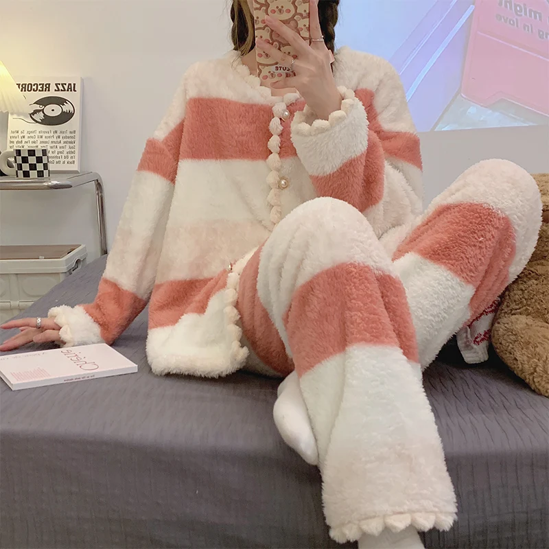 Winter plush 280g coral velvet pajamas women thickened pit cardigan flannel women's pajamas lace girls' home clothes suit