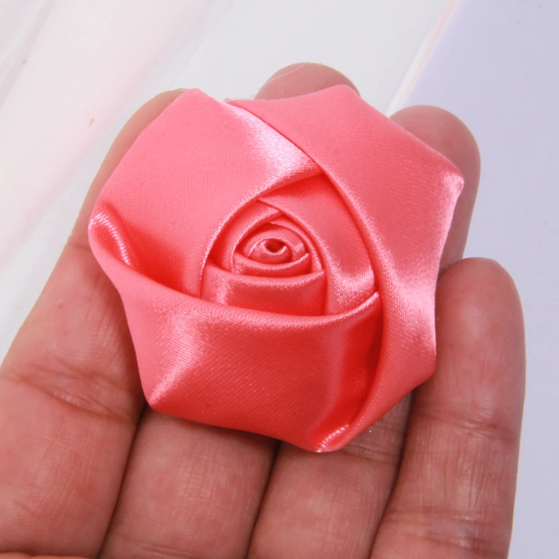Set of 10 Large Rose Fabric Flowers for Creative DIY Accessories and Decorations