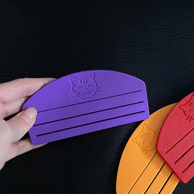 Cat Food Pouch Squeezer 3D Printed Wet Treat Dispenser Liquid Snack Scraper for Sauce Paste Packets Kitchen Home Pet Feeding 3