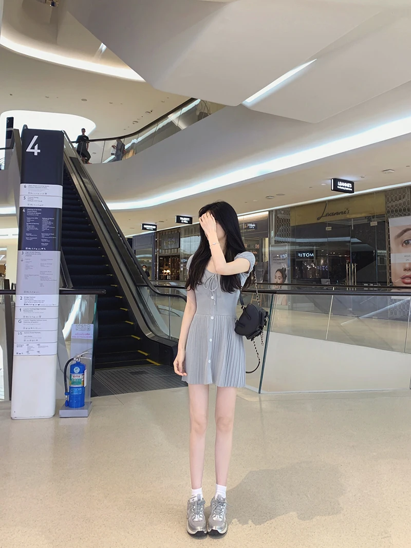 Sexy Knitted Dresses for Women V-neck A-Line Pleated Mini Dress Korean Fashion Solid Autumn Knitting One Piece Vestido Mujer New
