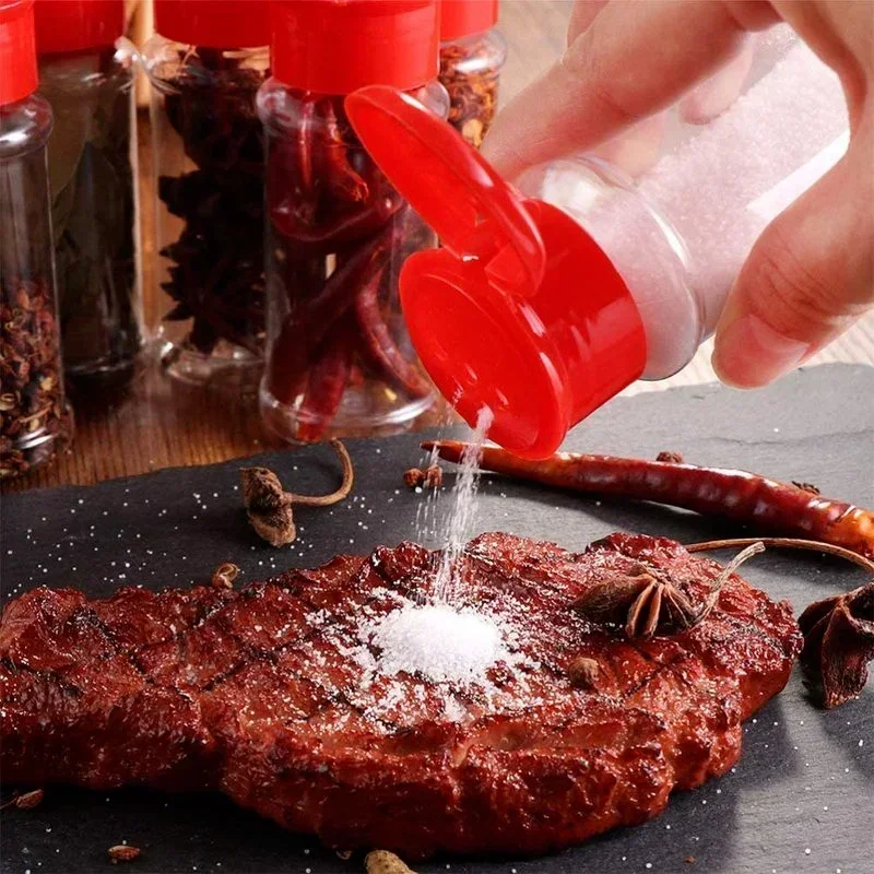 Seasoning Jars Shaker Bottles Plastic Salt and Pepper Shaker Barbecue Condiment Container Portable Kitchen Gadget