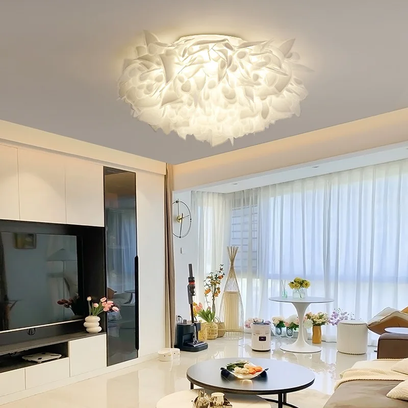 

Warm and romantic Nordic style ceiling light petal bedroom living room dining room lamp acrylic LED light household appliances