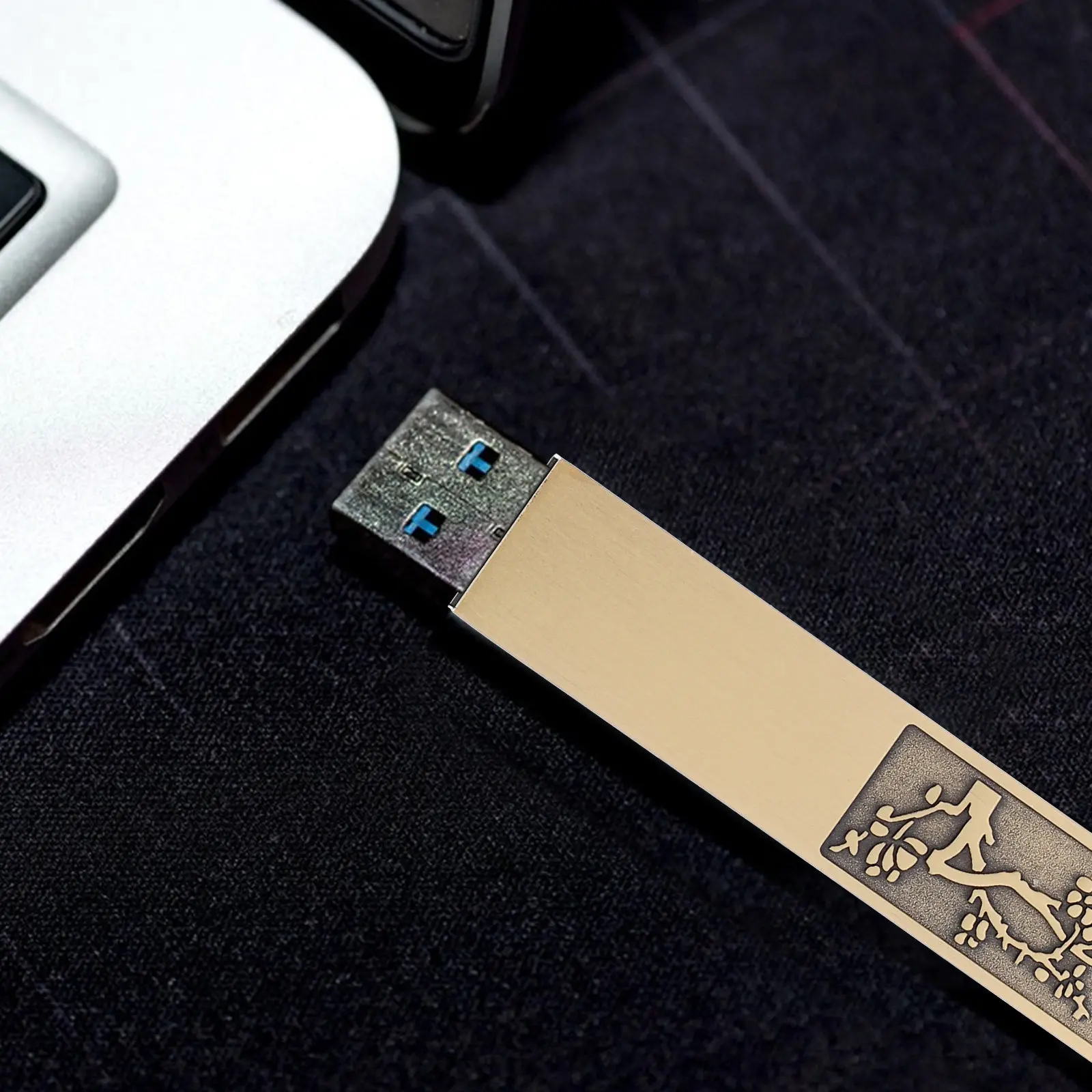 4개입 아연 합금 매화꽃 USB 플래시 드라이브 보호 쉘 U 디스크 케이스 (안전한 저장 및 세련된 중국 디자인 USB 디스크)