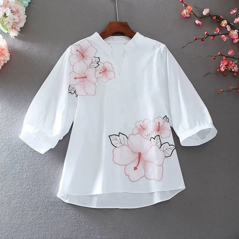 2023 Spring Summer New Embroidery Top Large Size Women's Mid