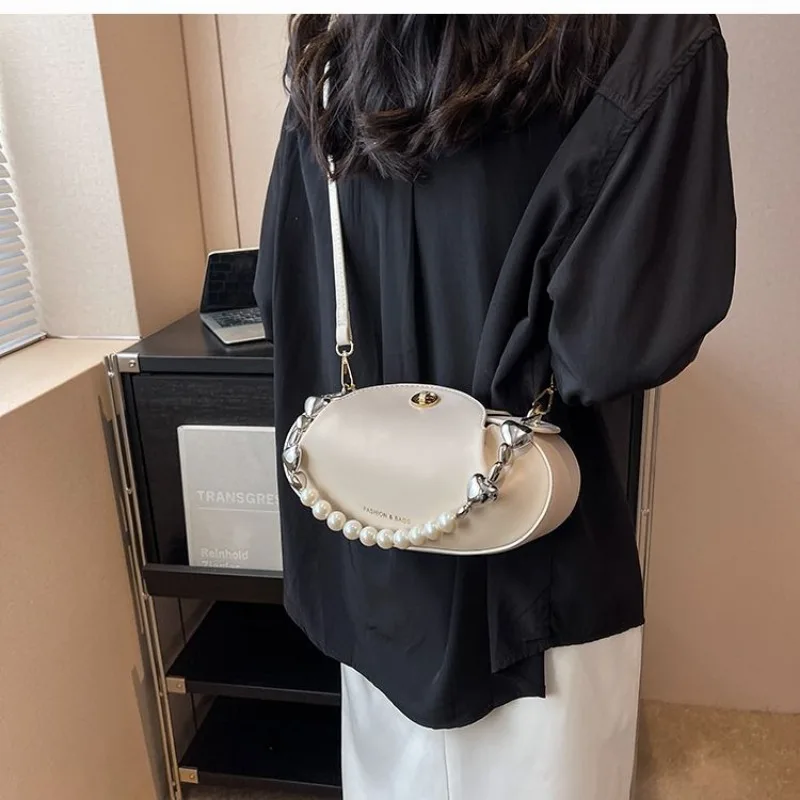 Unique Trendy New Luxury Designer Handbag High Quality PU Leather Bags Women's Bags Popular Crossbody Pearl Chain Shoulder Bags