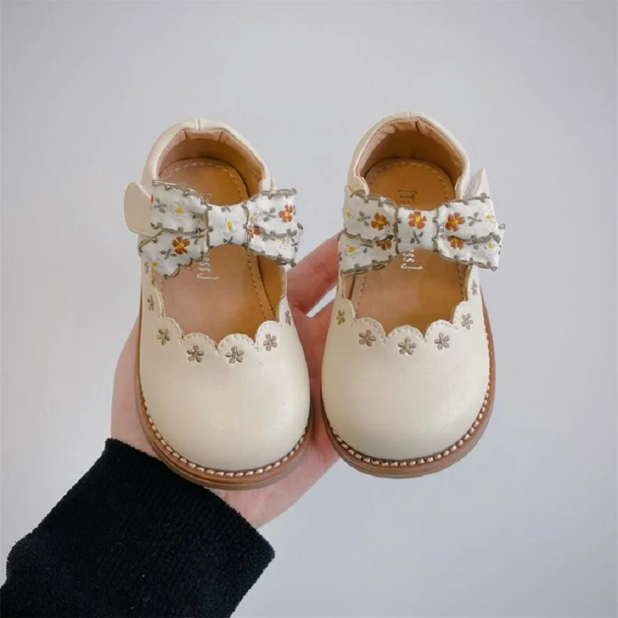 

Новинка осени 2023, детская обувь, туфли принцессы с милым бантом для маленьких девочек, кожаные туфли для девочек с цветочным принтом, размеры 15-25