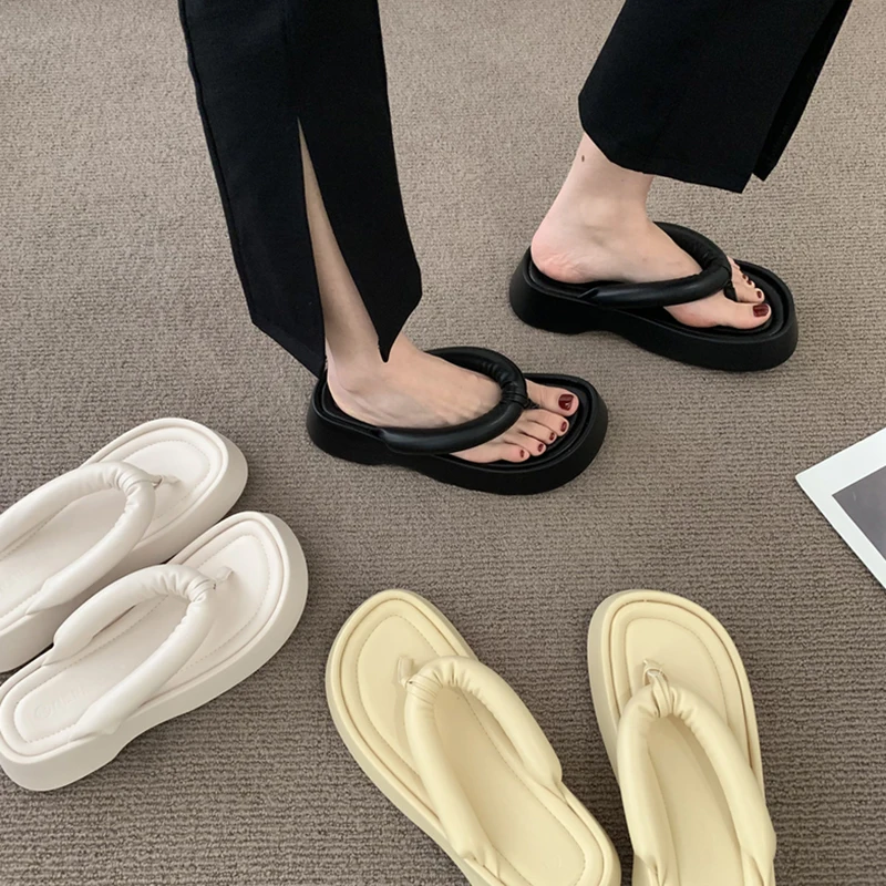 

Flat Shoes Female Woman's Slippers Platform Med Rubber Flip Flops Slides 2024 Summer Beach Hawaiian Scandals Rome PU Slippers Wo