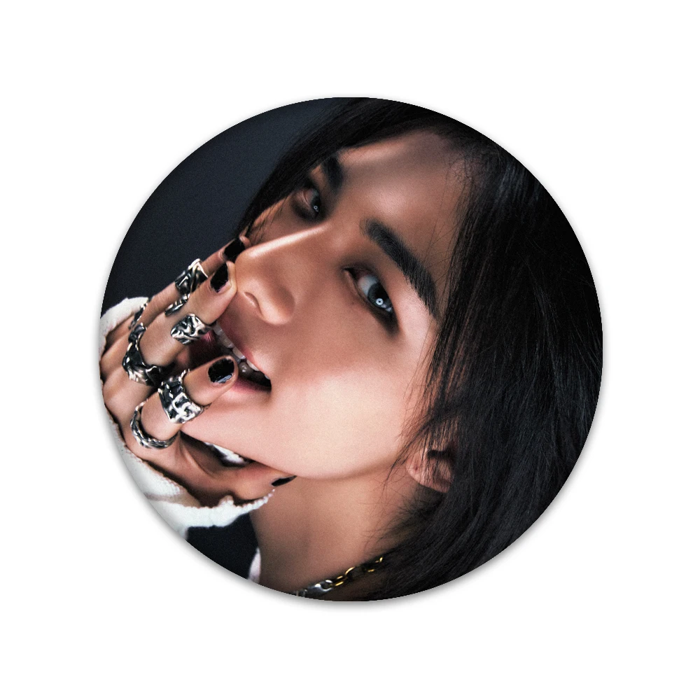 11 HYUNJIN