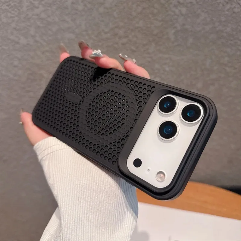 Honeycomb Heat Dissipation Magnetic Wireless Charging Case with MagSafe Compatibility