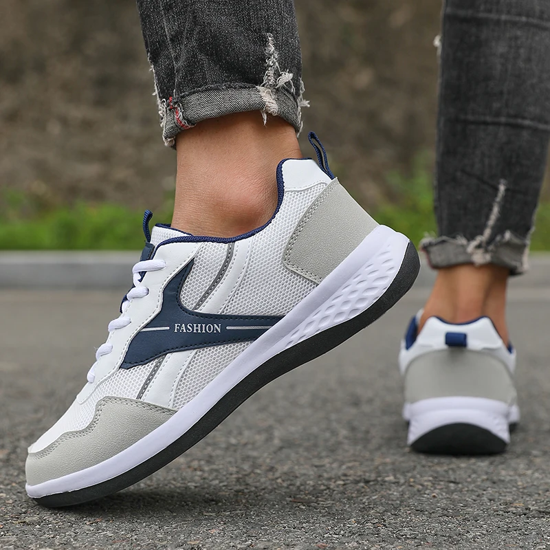 New Men's Skateboarding Shoes Trendy Color Blocking Design Breathable Running Shoes Super Light Dry Comfortable Lace Up Sneakers