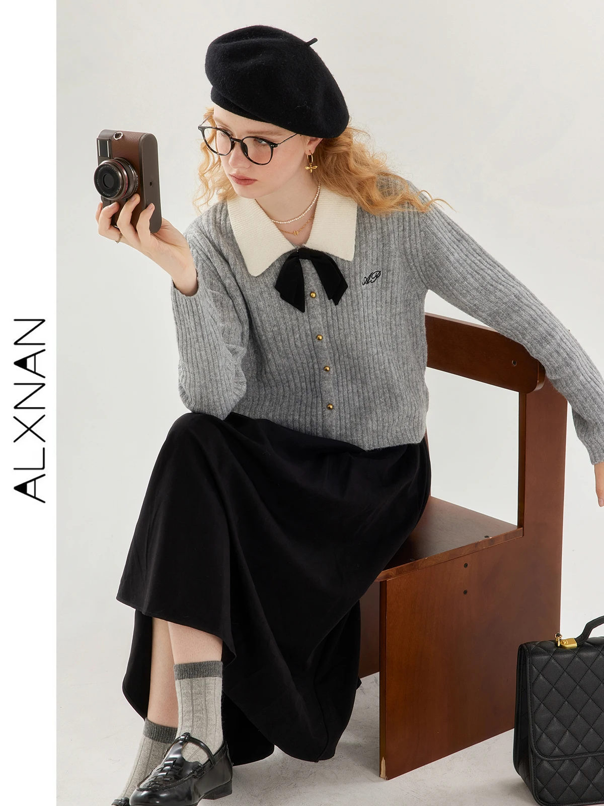 

ALXNAN Casual Patchwork Contrast Color Lapel Sweater For Women 2024 Bow Pearl Button Short Sweater Office Lady Outfit TM00609