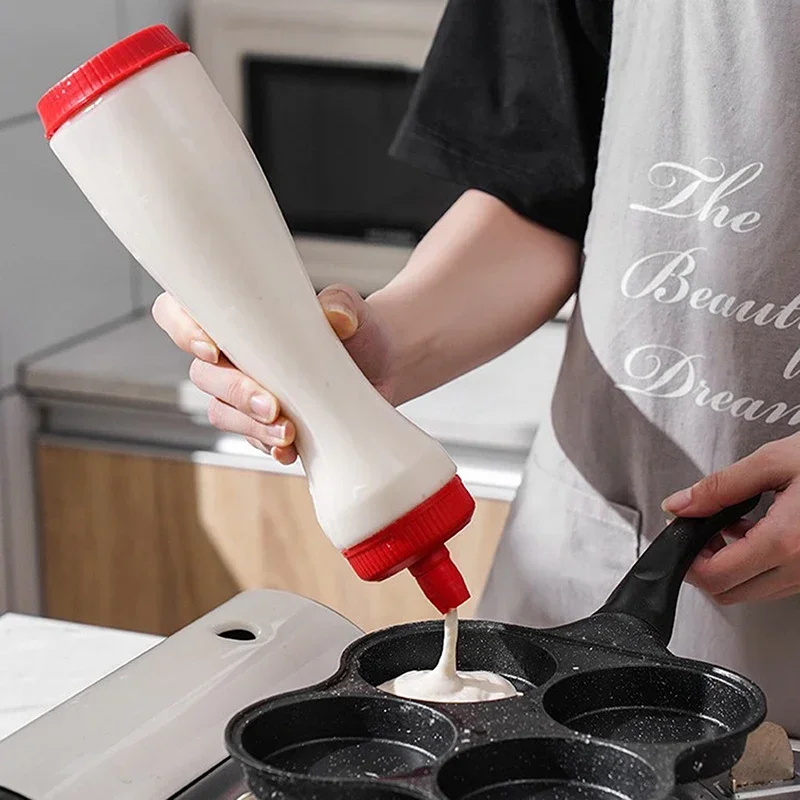 Enhanced Hand-Cranked Batter Mixing Bottle - 700ml Pancake & Crepe Dispenser