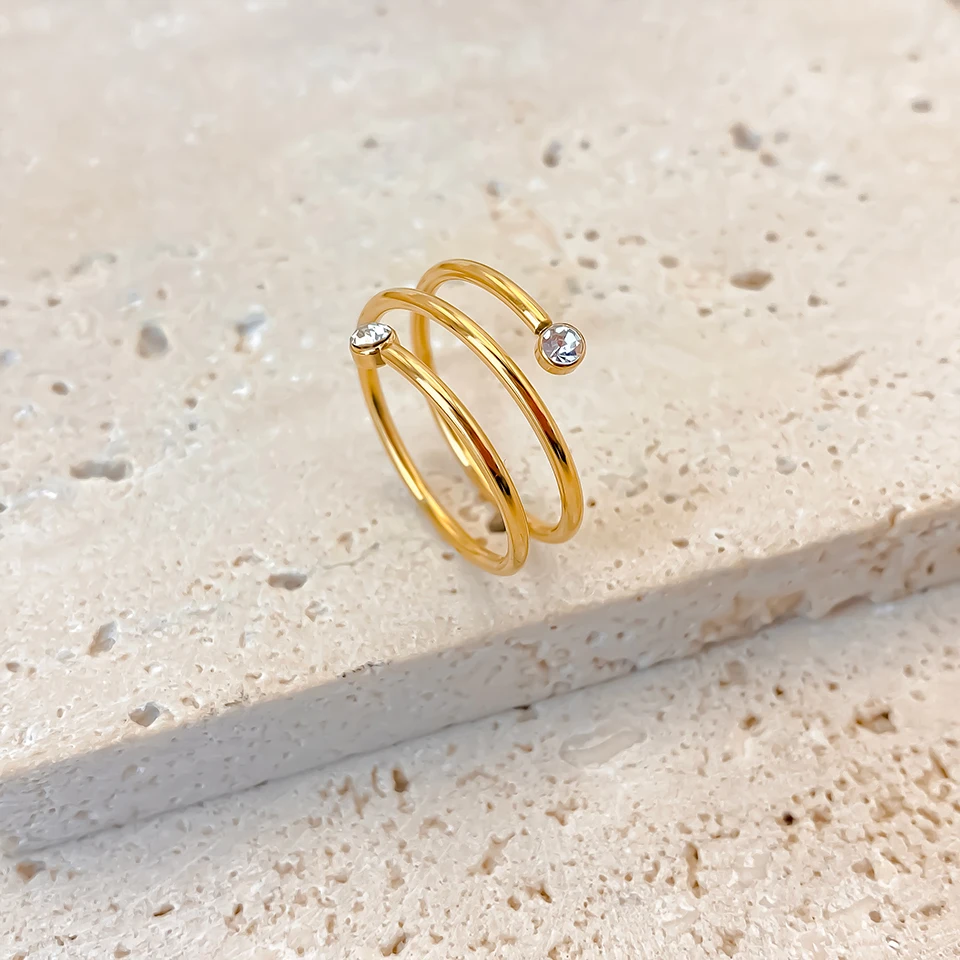 Hiraeva Funkelnder Zirkon-Spiralring – Vergoldeter Edelstahlring für Damen, Hochzeitsschmuck & Geschenk – Detail 5