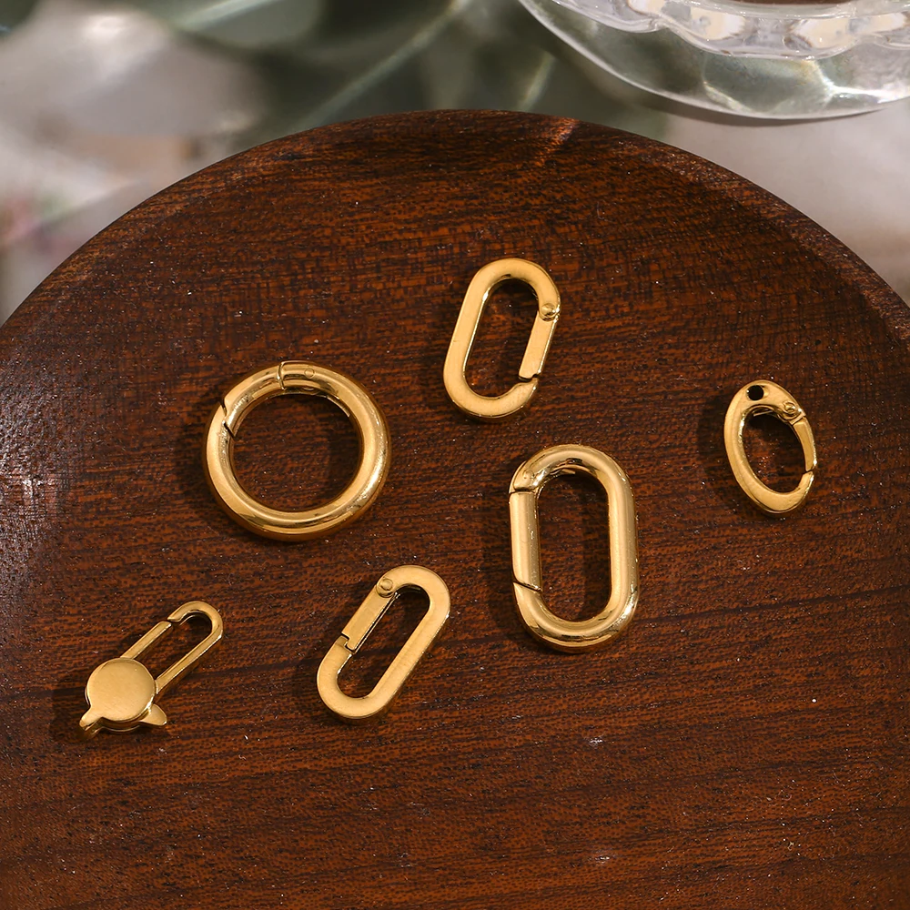 Elegant Round Oval Buckle Pendants - 18k Gold Plated Stainless Steel