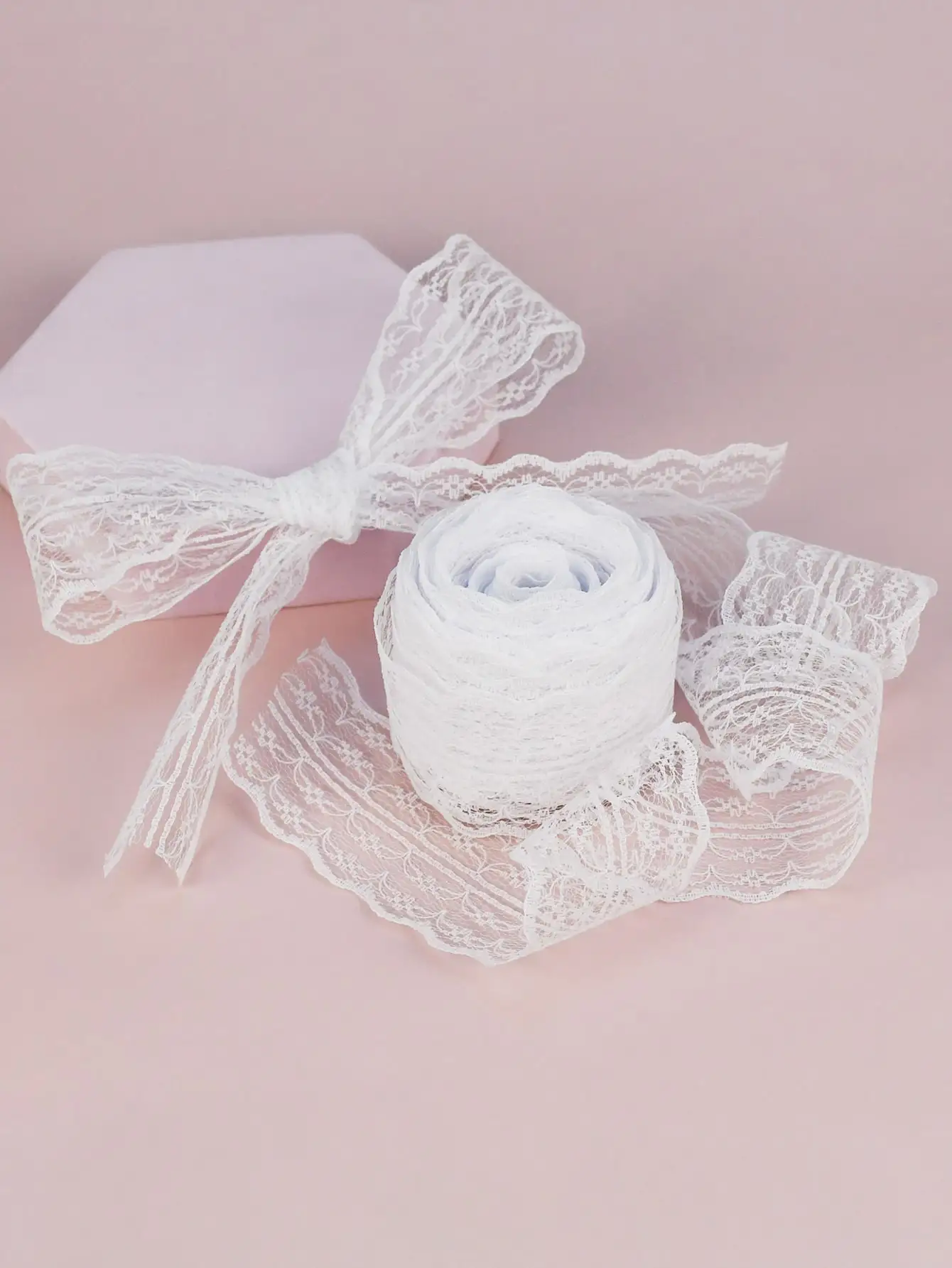 Lace Fabric Lace Fabric Retro Pattern Tape for Gift Wrapping Crafts Flower Design Sewing and Party Decorations