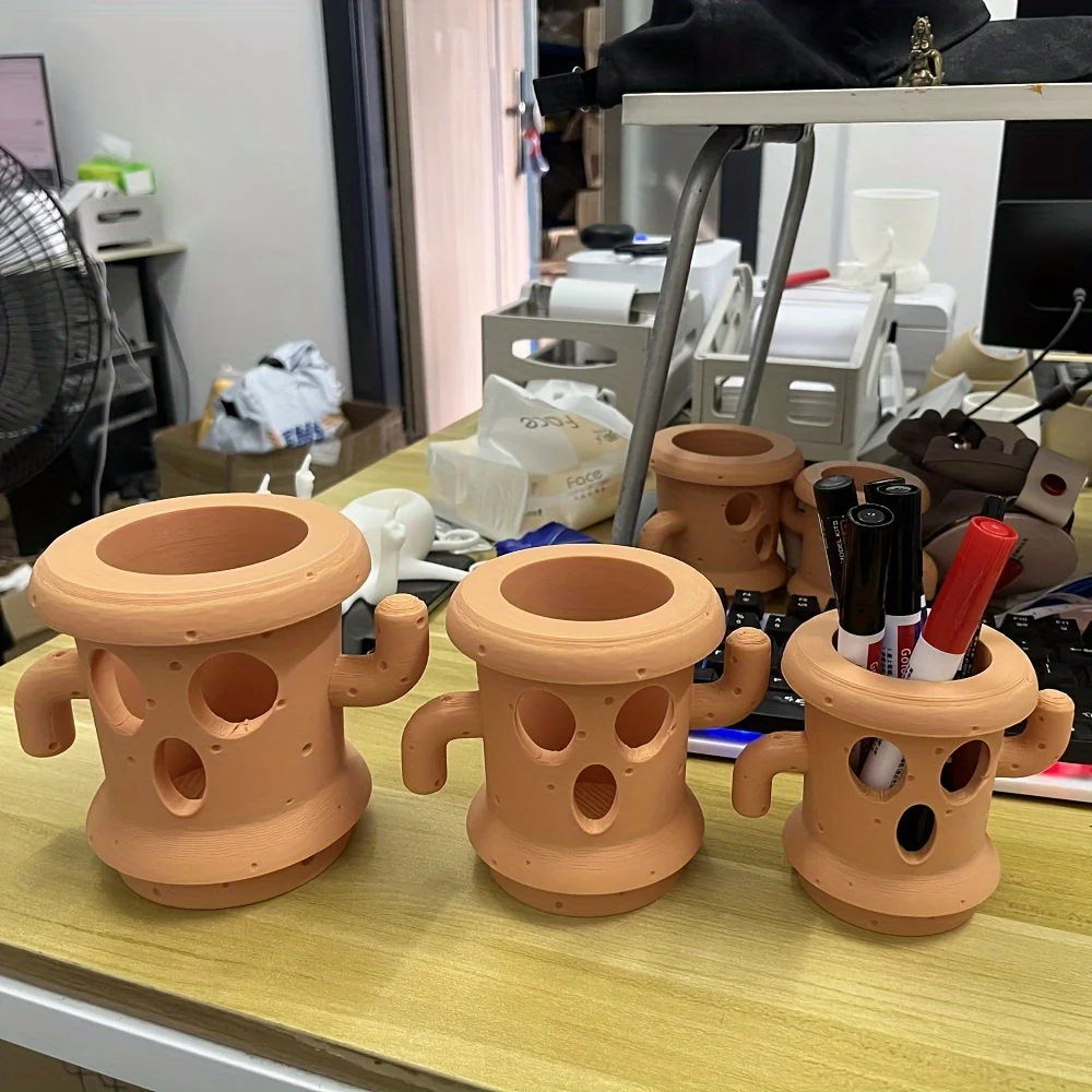 Charming Gyroid Succulent Planter & Desk Décor Pen Holder
