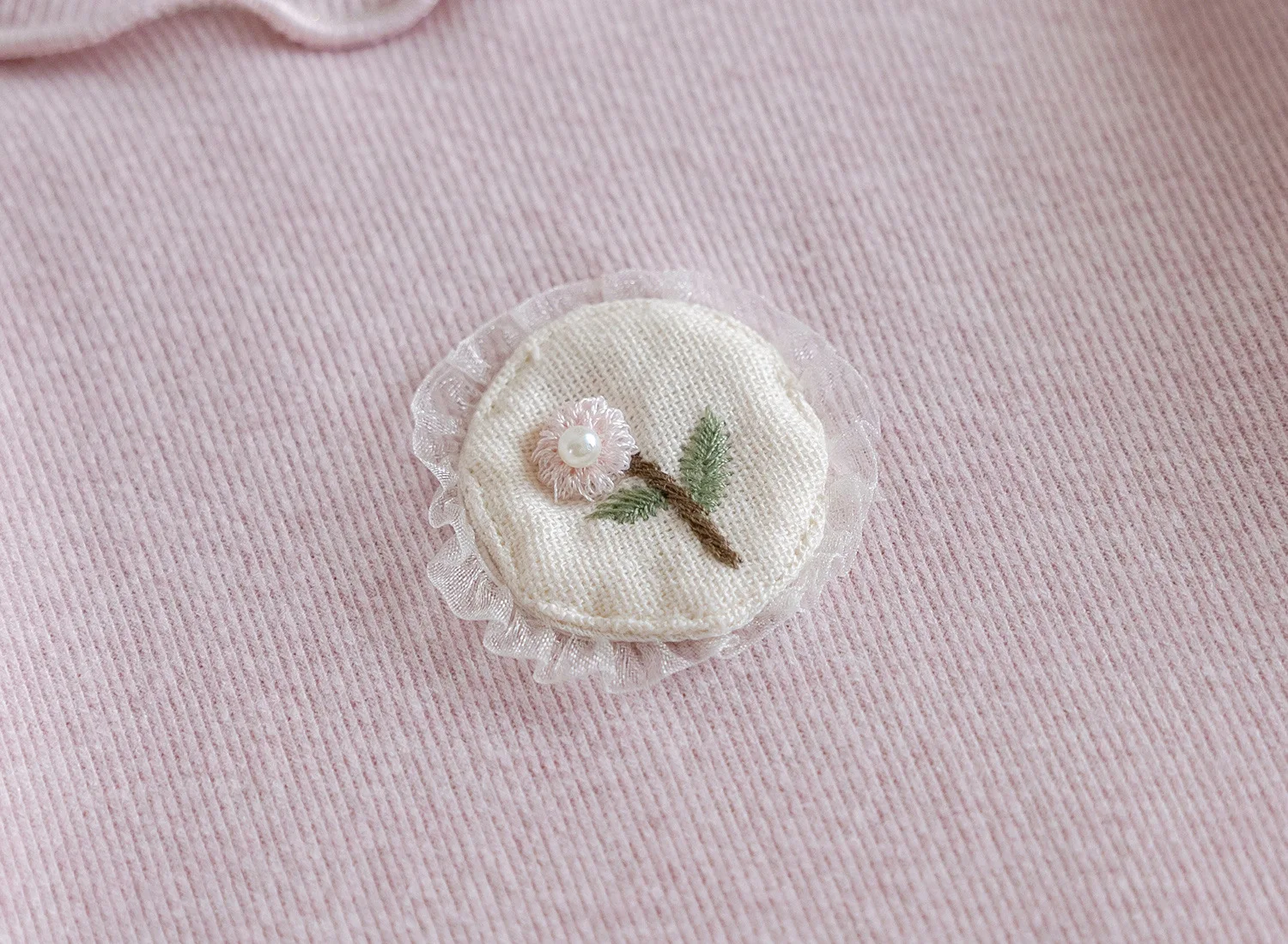 2025  소녀용 달콤한 레이스 탑 티셔츠 부드러운 면 의류 봄 가을 패션 어린이 옷 스웨터