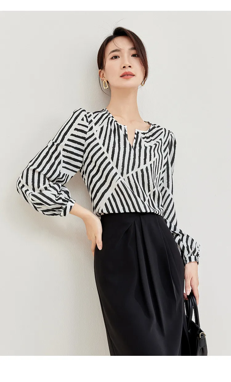 SENTUBILA Women Elegant Print Chiffon Blouses and Tops 2025 Contrast Striped Round Neck Puff Sleeve Loose Autumn Shirts 133V5130
