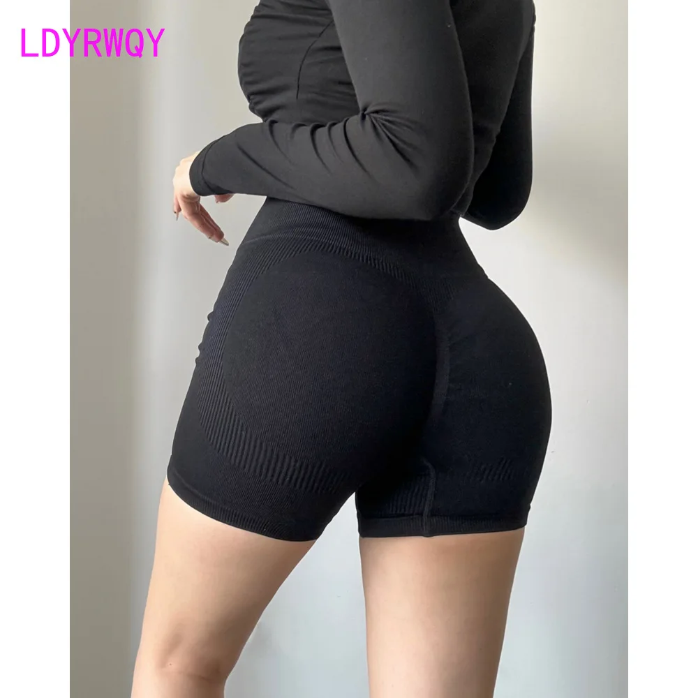 

High waisted hip lifting exercise shorts for women's fitness shorts, peach revealing buttocks, tight yoga pants, running