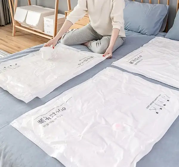 Smart Storage Vacuum Storage Bags, 16 Pack Space Saver Bags for Clothes,  Pillows & Bedding, Travel Luggage | Vacuum Seal Storage Bags