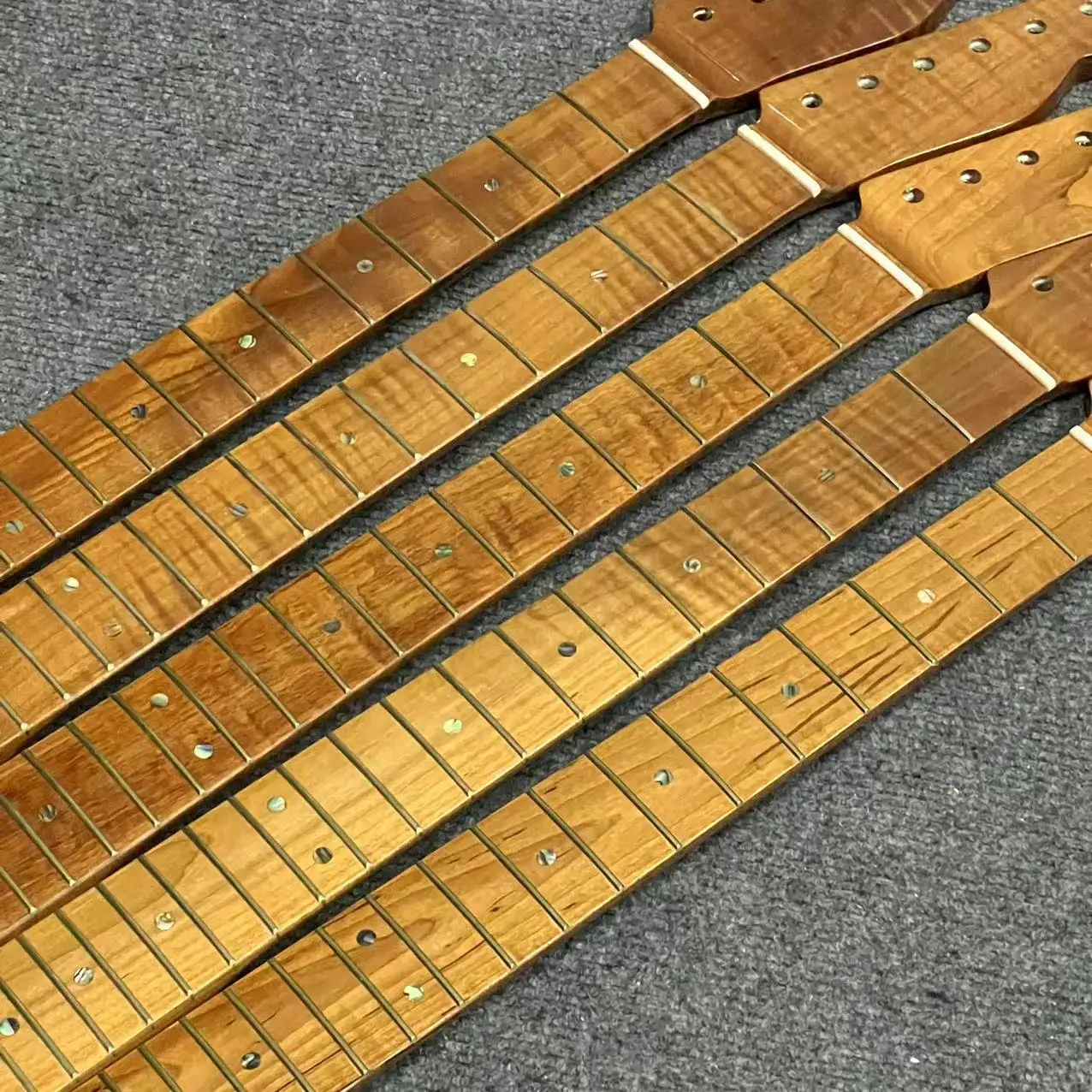 

DIY Vintage Baked Maple TELE Guitar Neck with 42mm Bone Nut 9.5-inch Fingerboard Radius