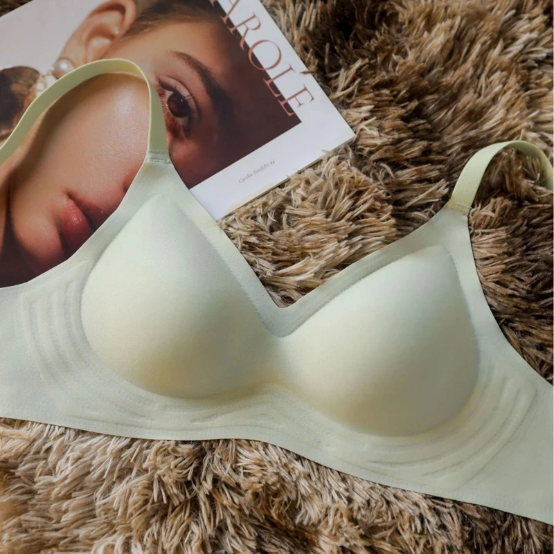 Seamless Push-Up Sports Bra for Women - Soft Support for Small and Large Breasts