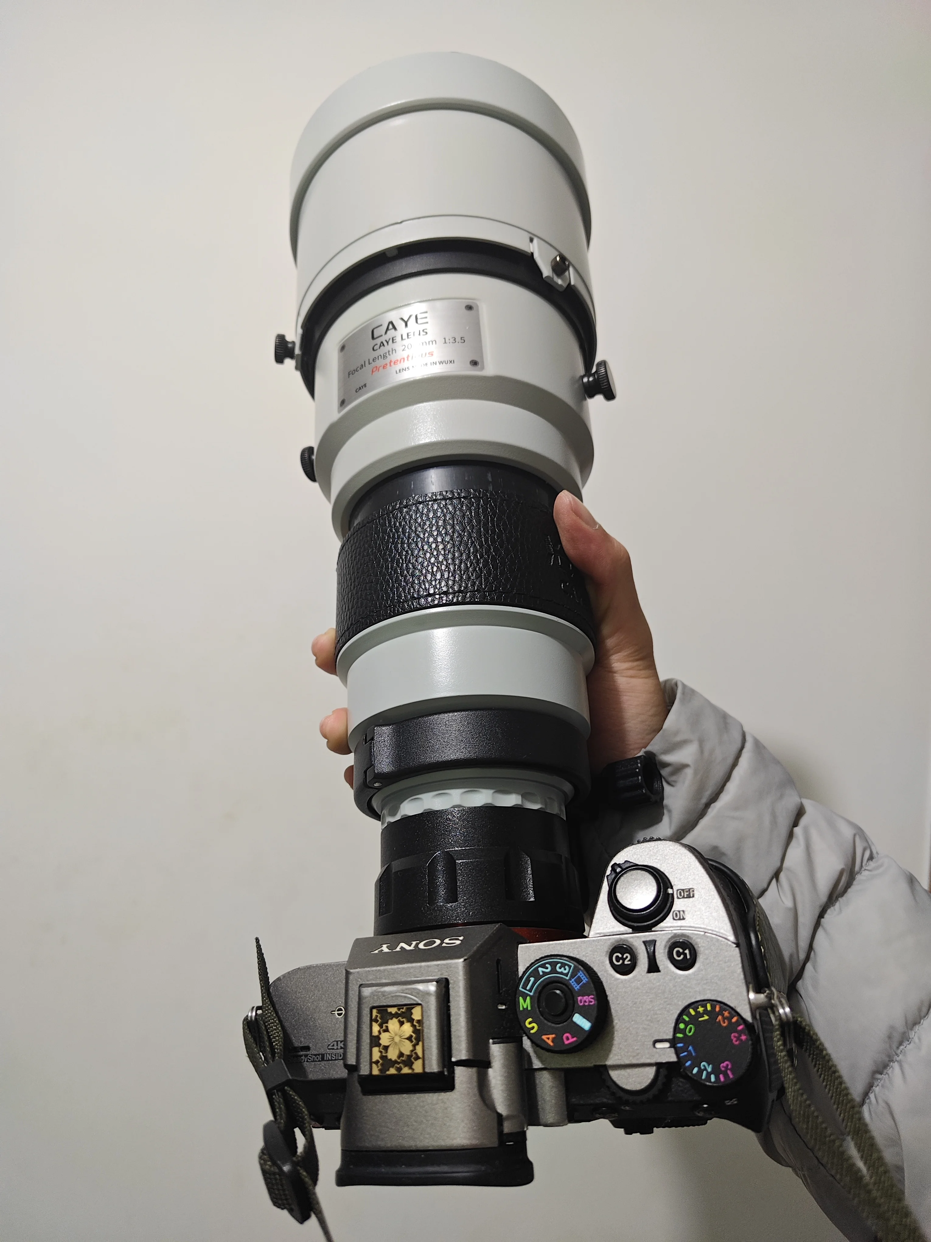 Objectif Chinon M42 Auto 200 mm f3,5. Un bel exemple de verre vintage