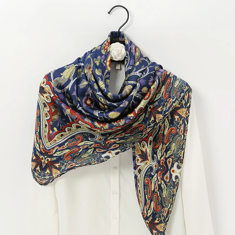 Рисунок 3 - Большой Атласный квадратный шарф