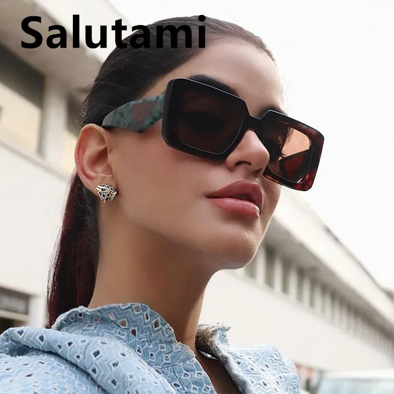 

New Fashion Design Oversized Square Sunglasses For Women Vintage Brand Print Leg Gradient Sun Glasses Female Elegant Flat Shades
