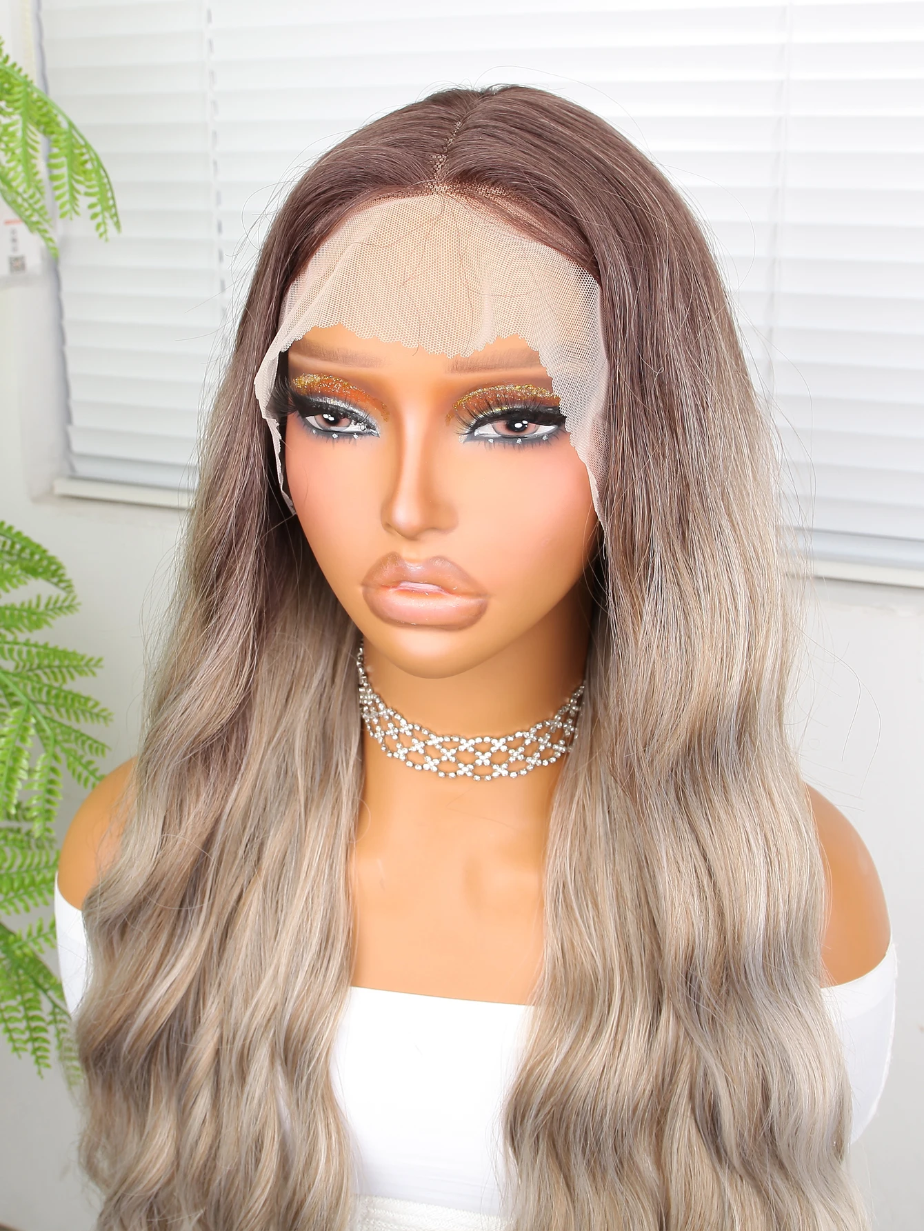 Ombre 28Inch Long Natural Wave 13*4.5 Synthetic Lace Front Wig Grey curly Wigs For Women Cosplay Daily Heat Resistant Fiber Hair