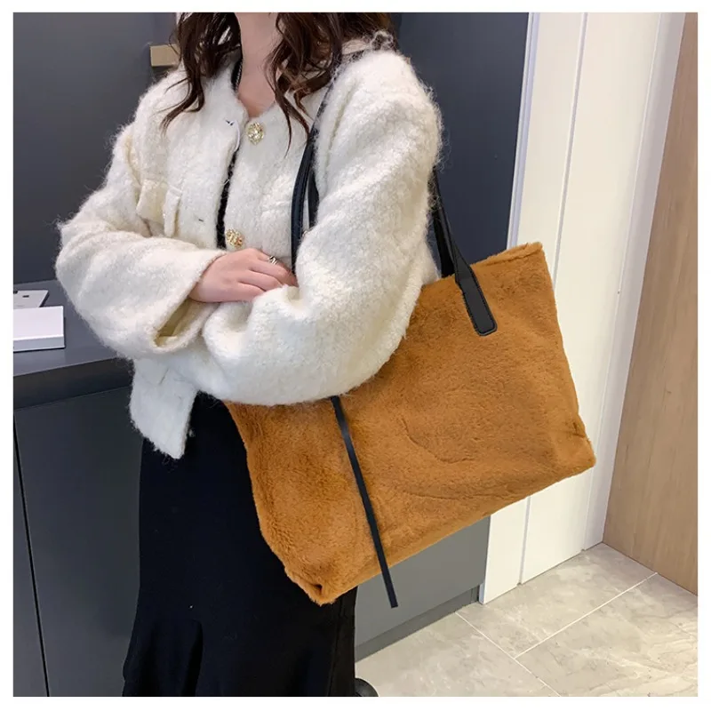 Large Capacity Simple Winter Women's Shoulder Bag New Trend Fashion Handbag Shoulder Bag Wool Foreign Tote Female Shoulder Bag