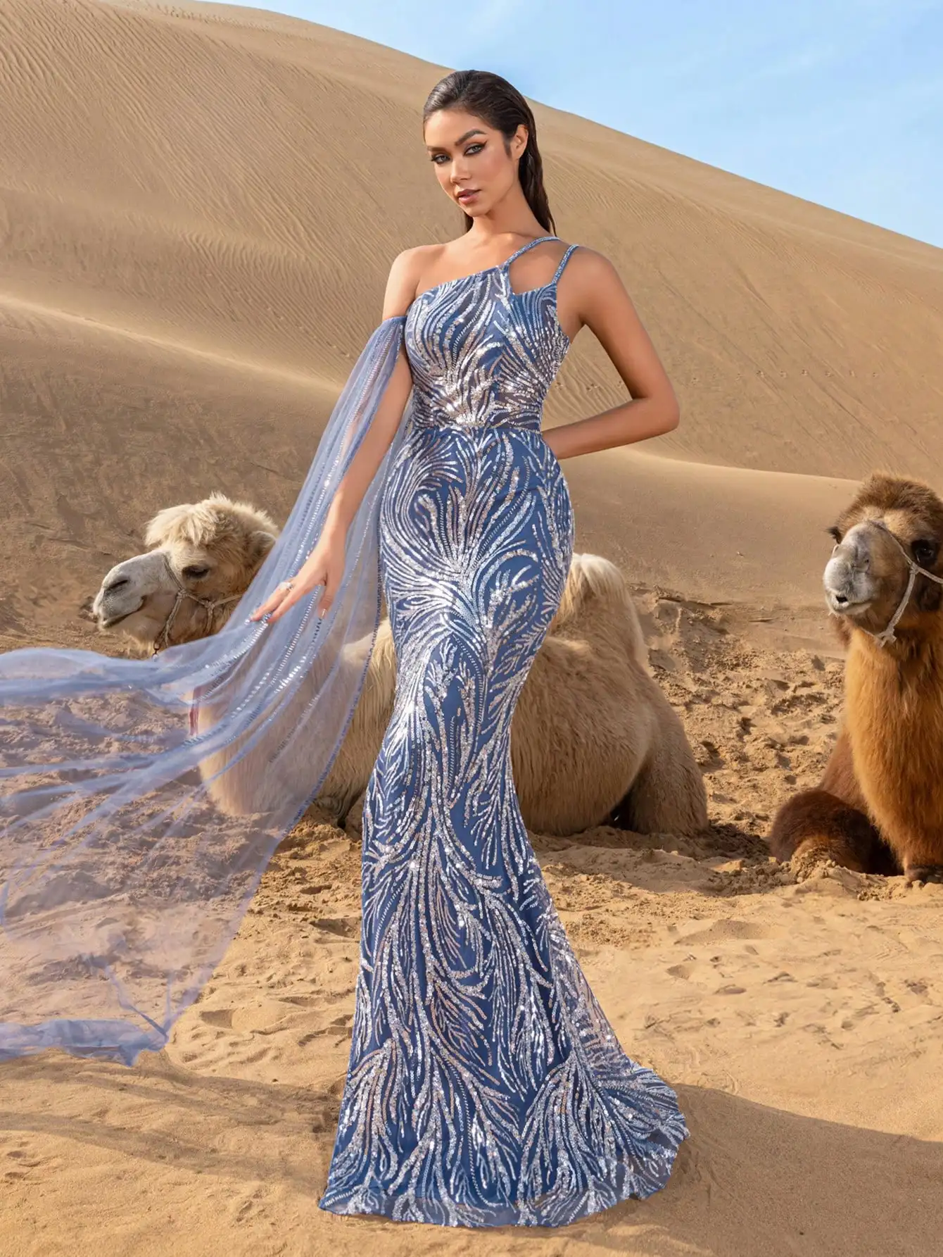 فساتين حفلات رسمية فاخرة غير متناظرة ذات ثنيات جان...