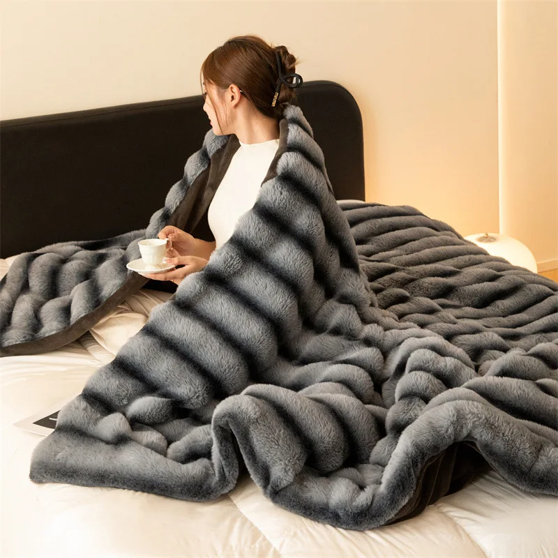 

Tuscan Imitation Rabbit Fur Blanket for Winter Warm Plush Quilt Cozy Throw Sofa Cover Office Nap Super Soft Luxury Blanket Gift
